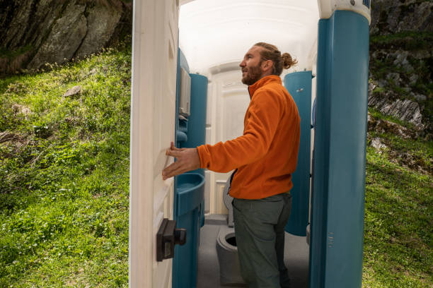 Portable Toilet Options We Offer in Winter Gardens, CA